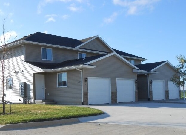 1115-1121 Prairie Rose Drive - 1115-1121 Prairie Rose Dr SW