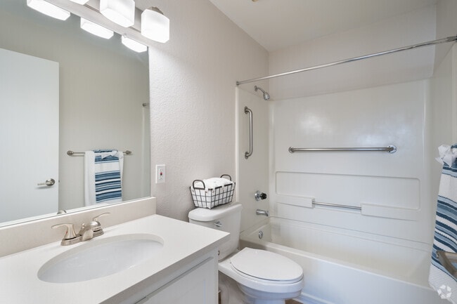 1BR, 1BA - The Lark