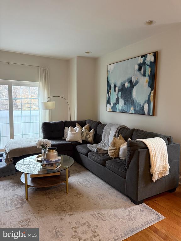 Photo - 7851 Nixon St