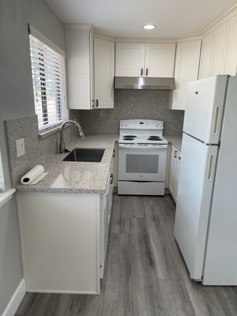 Photo - 502 Hope Ter Unit 2