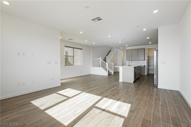 Photo - 1420 Song Lark Ln