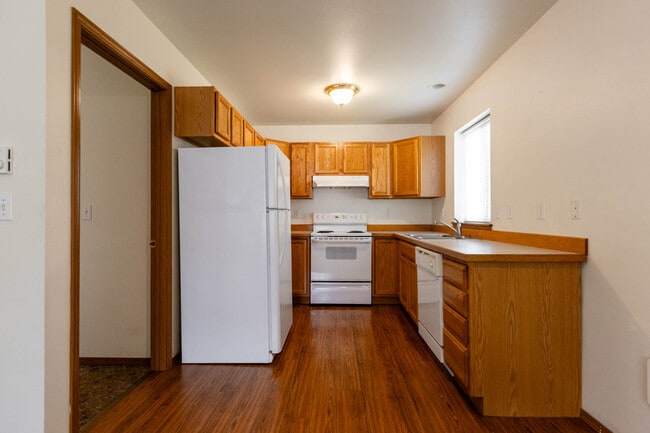 Building Photo - 1505 N Brook Ct