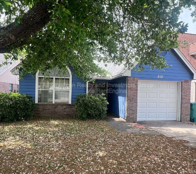 Building Photo - 510 Woodland Park Cir