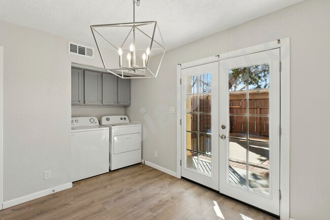Photo - 6041 Sequoia Rd NW Unidad B4