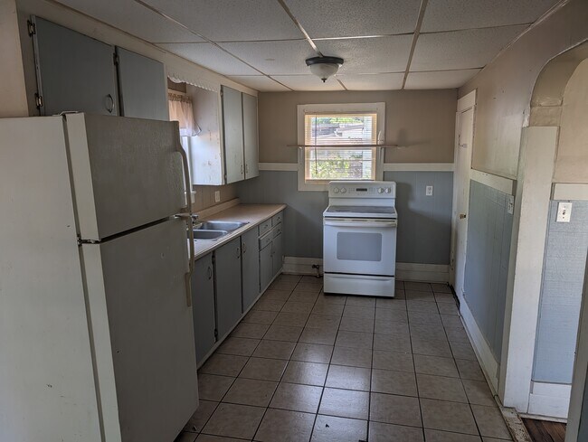 Photo - 1033 Myers Ave