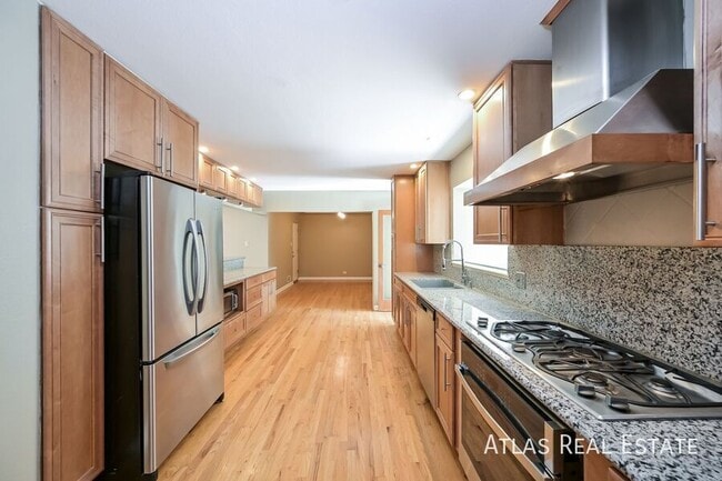 Building Photo - 540 S Garfield St Rental