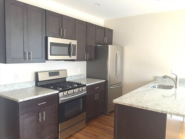 Photo - 17 Plymouth St Unit 1