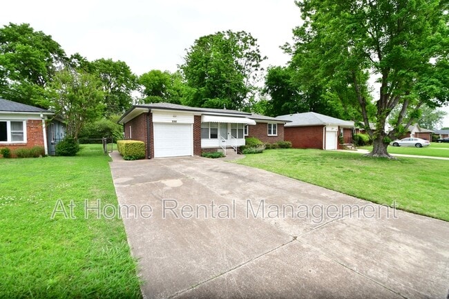 Photo - 3707 E 29th St