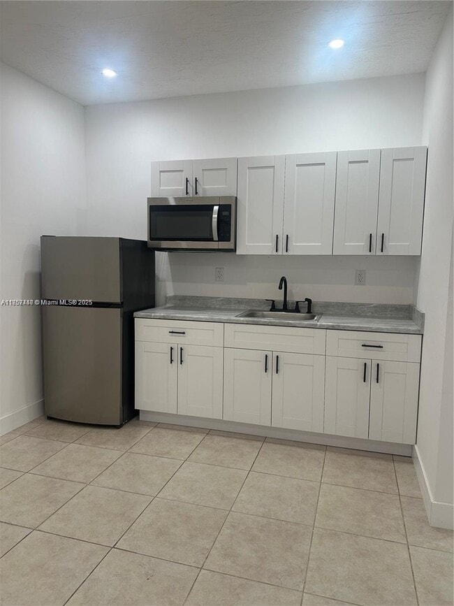 Building Photo - 16460 SW 280th St Unit 1 Rental