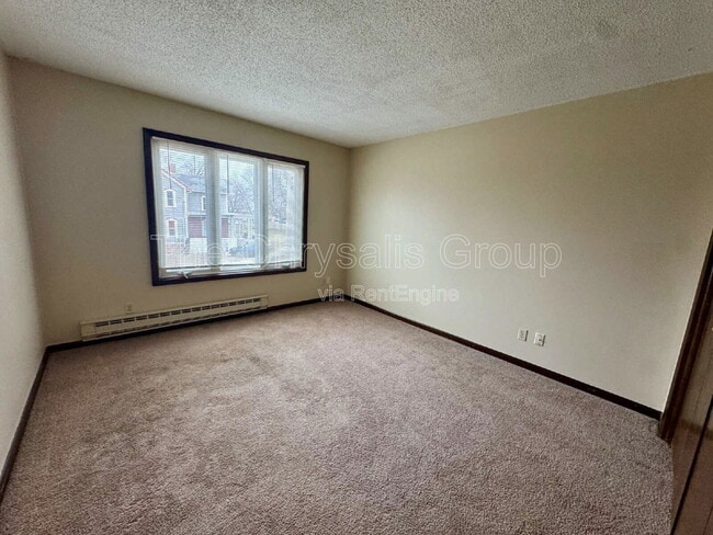 Photo - 445 Elm Pl Unidad R-23