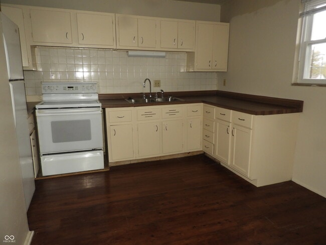 Photo - 6006 Dickson Rd