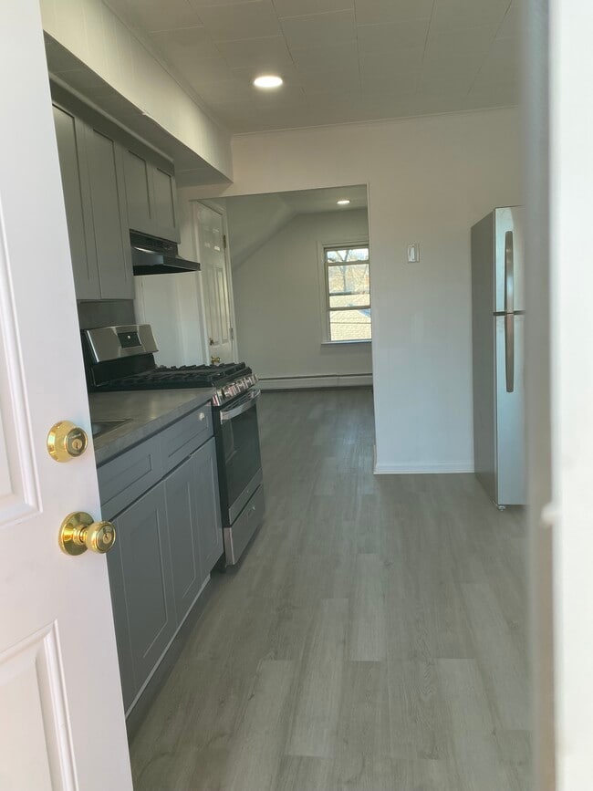 Photo - 56 Charles St