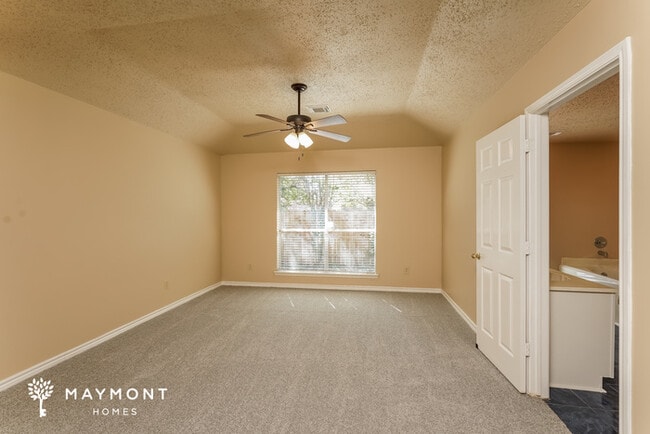 Photo - 19139 Long Timber Dr