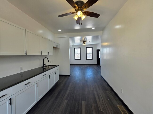 Building Photo - Fully Updated 2 bedroom 1 bathroom home for rent!