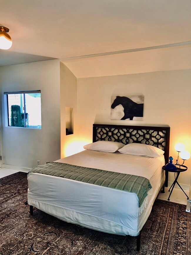 Photo - 1403 Oakwood Ave