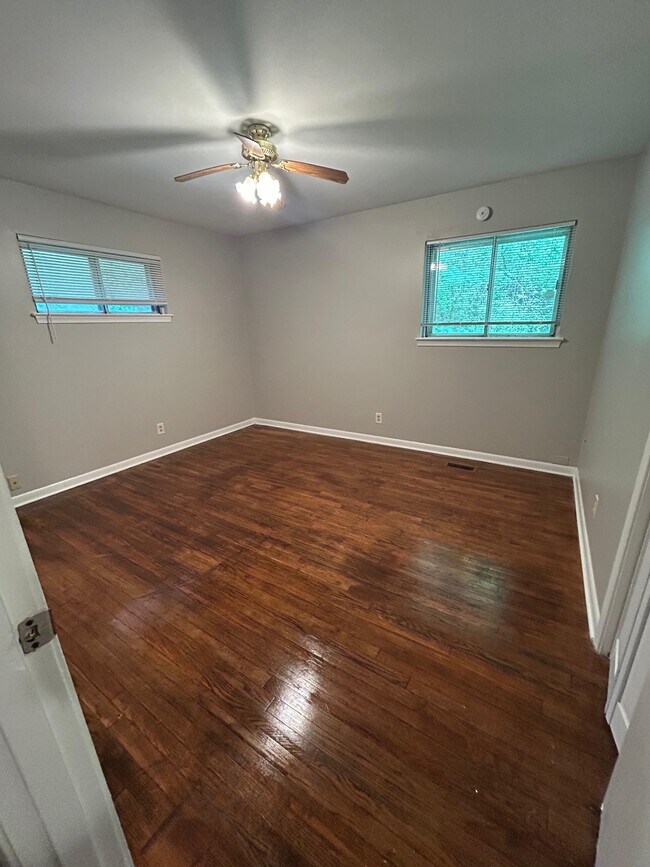 Photo - 3715 Rollingwood Dr