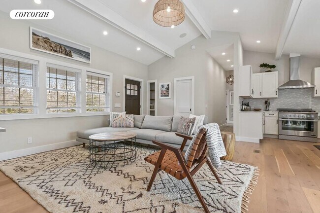 Photo - 22 Sandra Rd