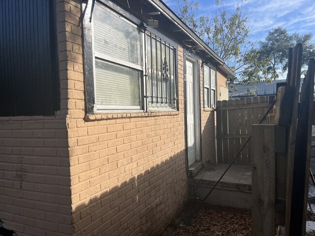 Building Photo - Lakeland Duplex for Rent Unit #2 Rental