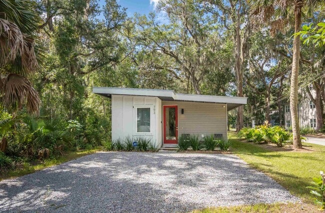 Photo - 793 Chapin St