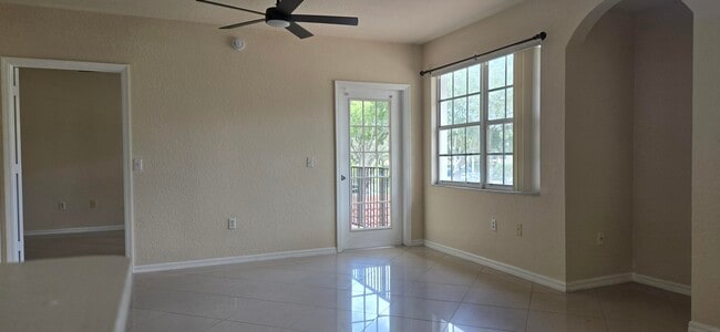 Photo - 2505 Belmont Ln