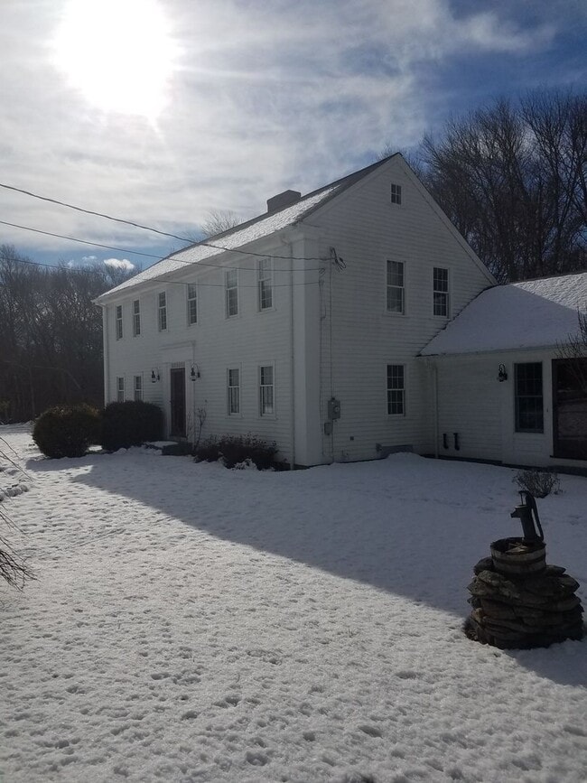 Building Photo - Salt Box in Stonington