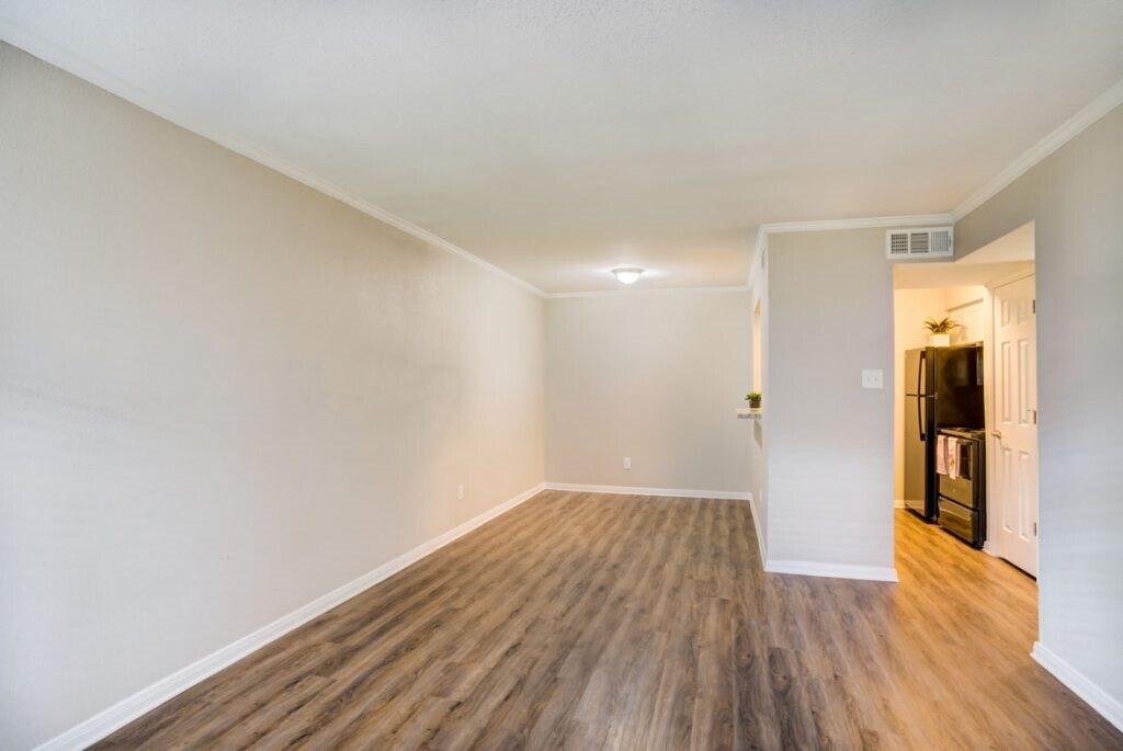 Photo - 2825 Bellefontaine Unit 329A