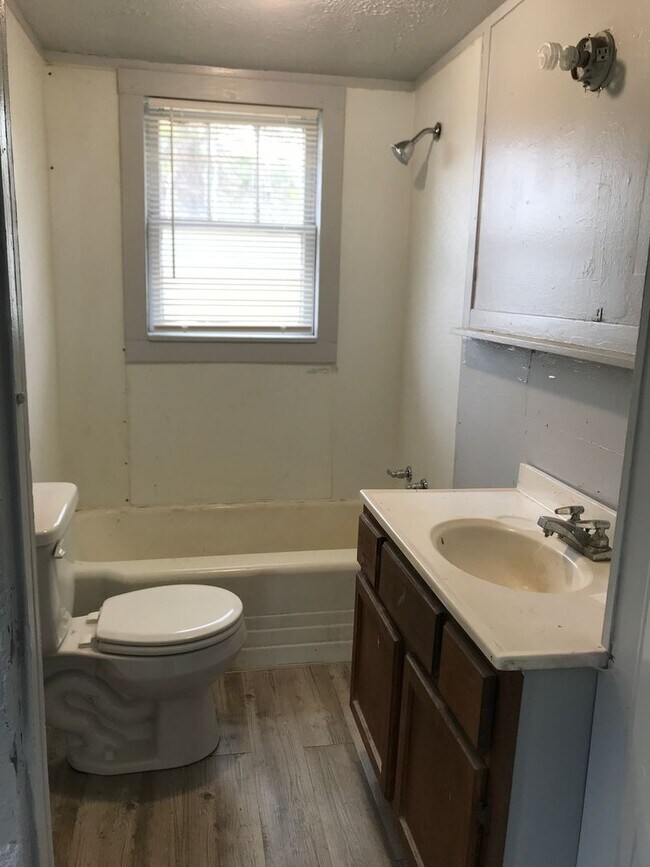 Photo - 5204 Francis St - Alexandria, off Communit...