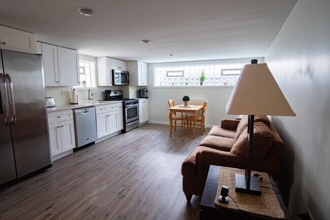 Photo - 5454 W Windsor Ave