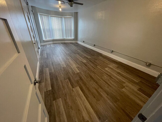 Photo - 2 Bedroom Apartment - 1510 1/2 Harrison St... Unit 1510 1/2 Harrison
