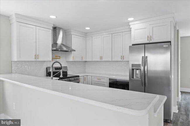 Photo - 31 Riverview Ave