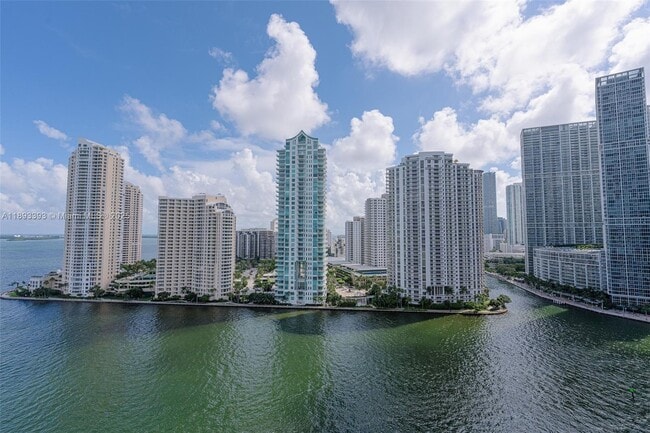 Building Photo - 325 S Biscayne Blvd Unit 2119
