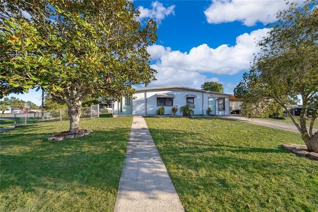 Photo - 944 Halstead St