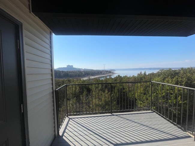 Photo - Beautiful Unfurnished 3 Bedroom 2 Bath Apartment/Condo With Lake-views of Table Rock Lake Unit 339