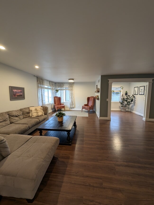 Photo - 518 Lexington Dr