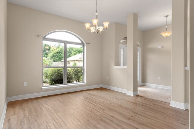 Photo - Spacious 4-Bedroom Home - Great Location