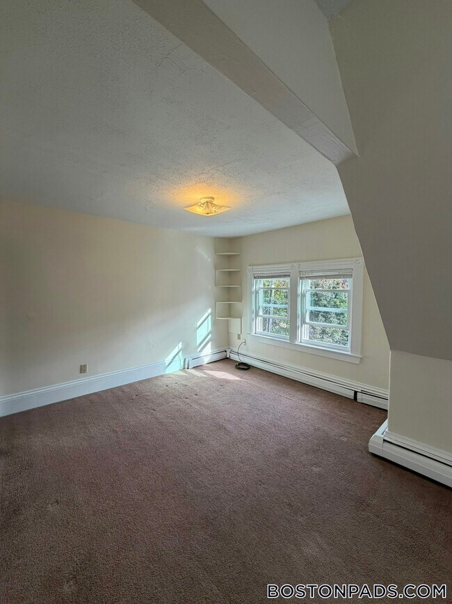 Photo - 393 Adams St Unit 3