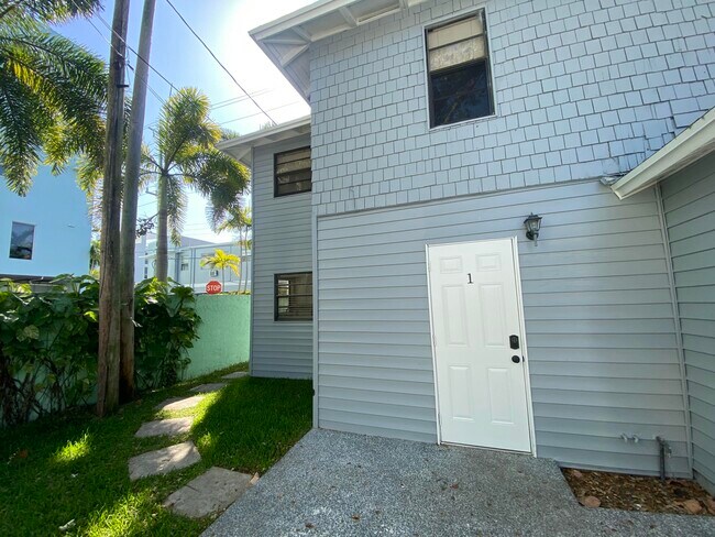 Photo - 11 N Lakeside Dr Unit 1