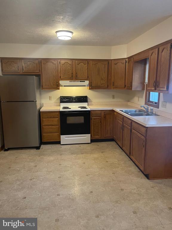 Photo - 14 Colonial Dr