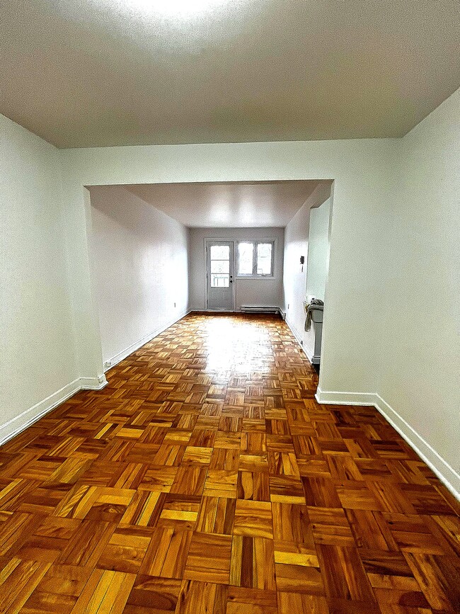 Photo - 7489 Av De Châteaubriand Unit 2