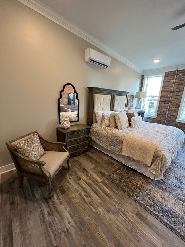 Photo - One Bedroom Downtown Lafayette - Fully Furnished