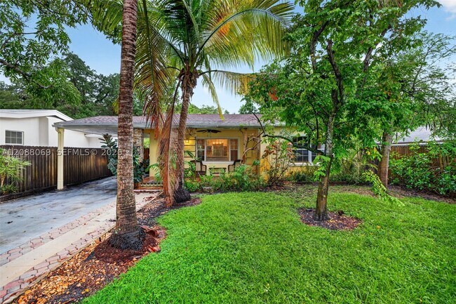 320 SW 12th Ave