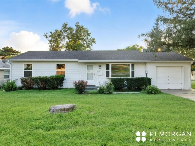 Building Photo - Midtown Modern Ranch-Don't Miss Out! Rental