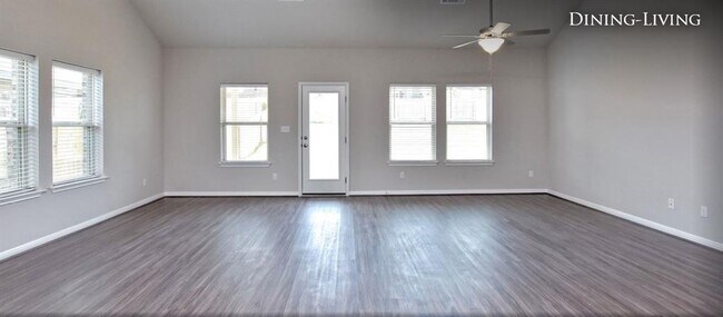Photo - 533 Gabrielle Anne Dr