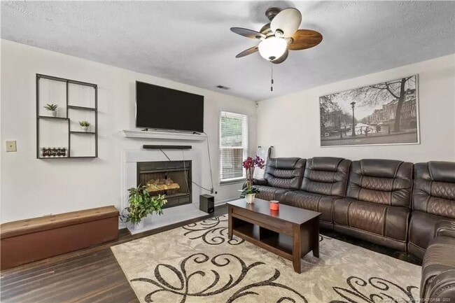 Photo - 5551 Robmont Dr