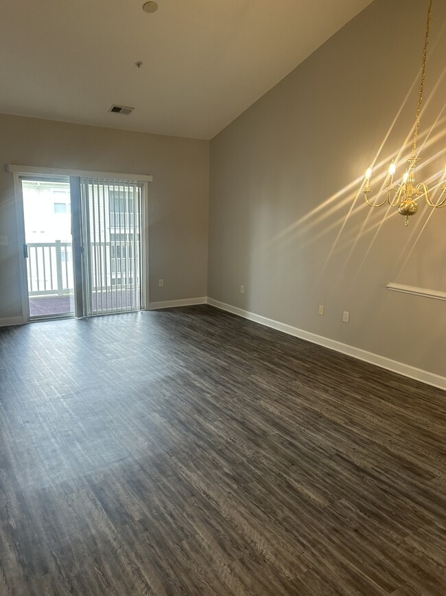 Photo - 805 Crumpet Ct