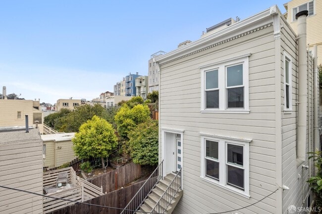 Photo - 971 Filbert St