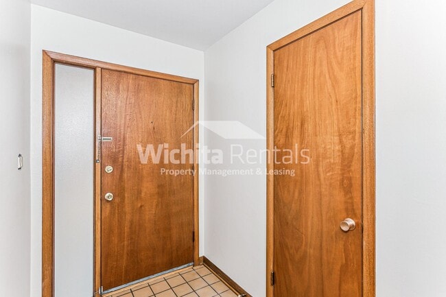 Photo - Large 3 bedroom , 2 bath home