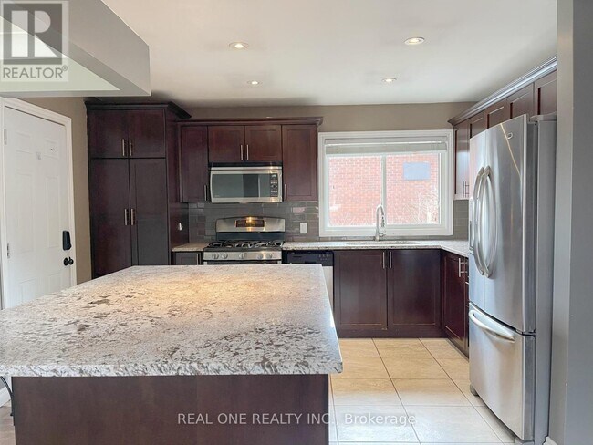 Photo - 138 Welbourn Dr
