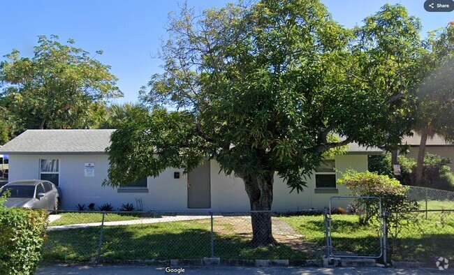 Building Photo - 606 Douglass Ave Rental