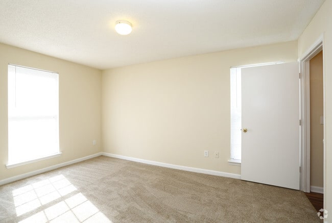 2BR, 2BA - 938sf- Master Bedroom